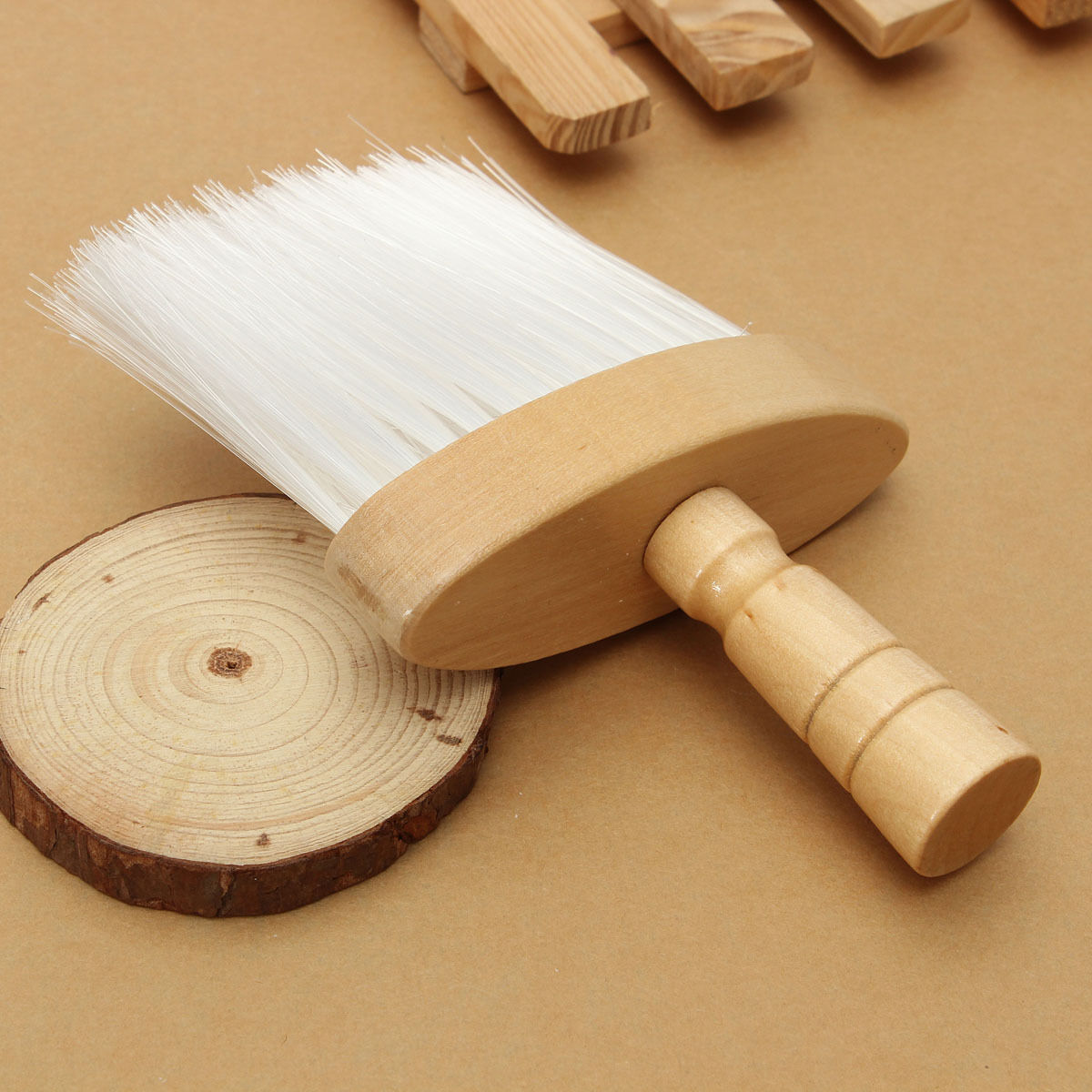 Pro Wood Neck Duster Clean Brush Barbers Hair Cutting Hairdressing Tool