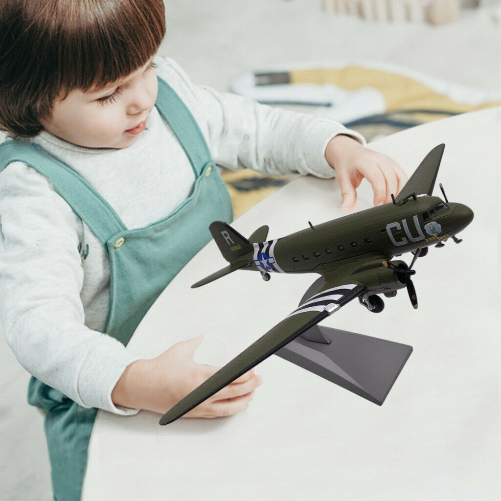 1:100 Scale WWII C47 Transport Metal Aircraft w/ Dispaly Stand Office Decor Gift