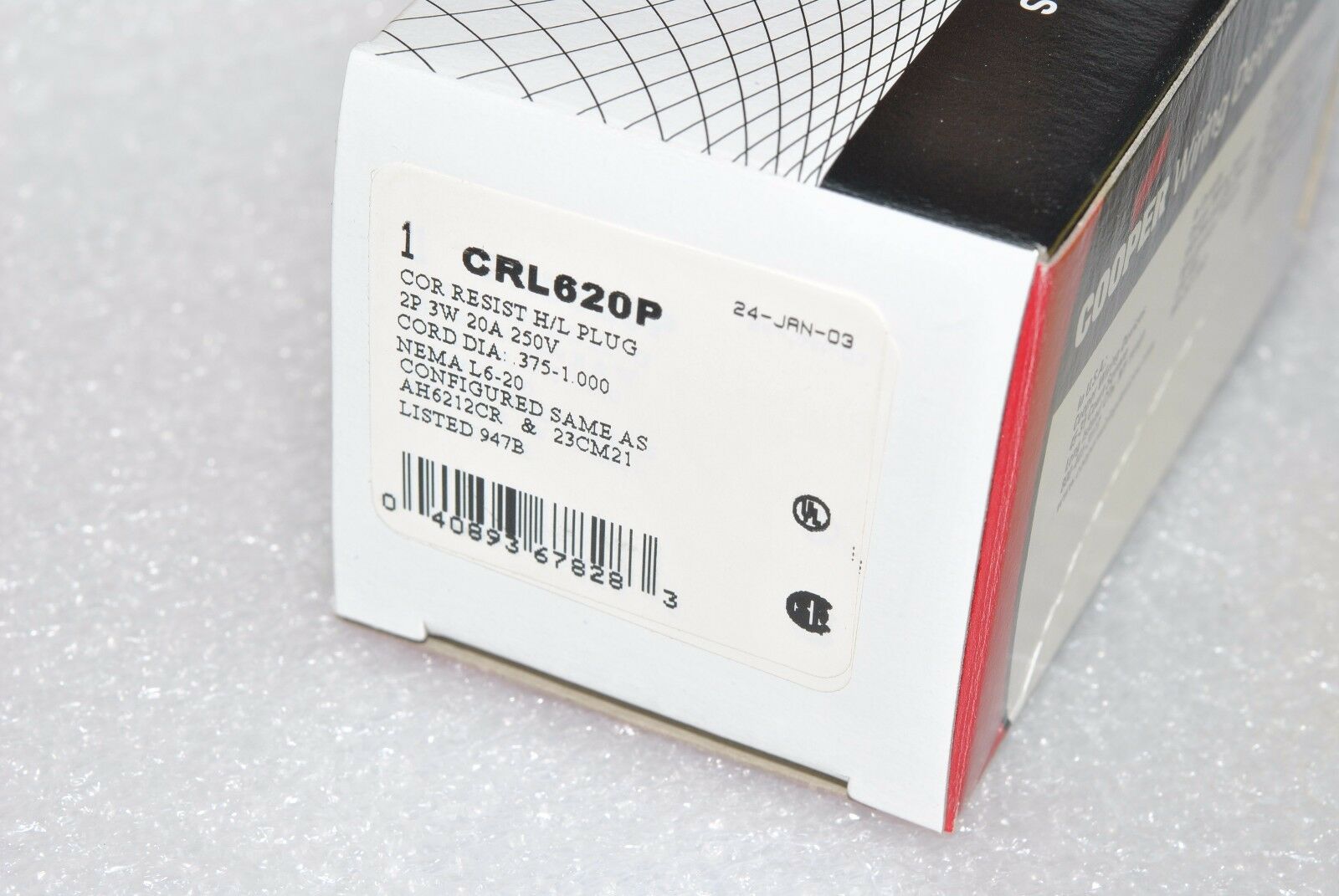 1pcs - COOPER CRL620P NEMA L6-20 20A 250V Twist Hart-Lock Locking Plug