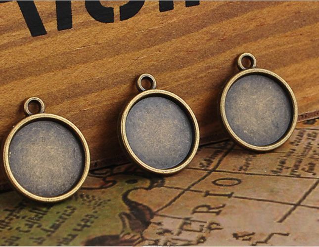 50pcs Pallet shape pendants Retro Alloy Handmade Jewelry accessories