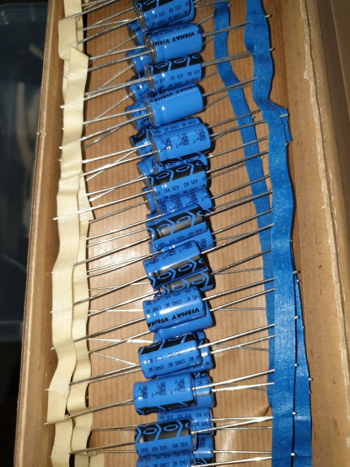 20pcs NEW 220UF 25V VISHAY BC 031 HI END AXIAL CAPS FOR AUDIO!
