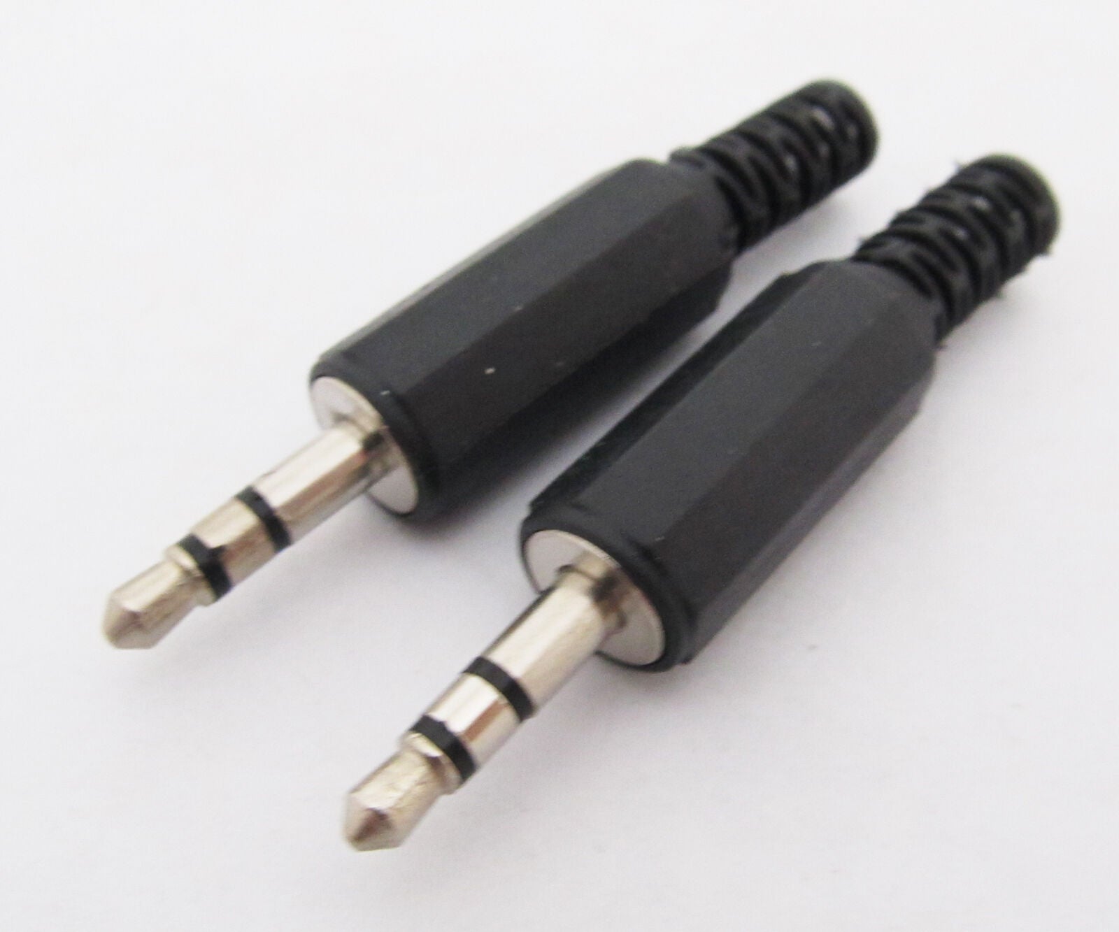 100pcs Black 3.5mm 1/8" Stereo Male Plug DIY Soldering Audio Connector Plastic