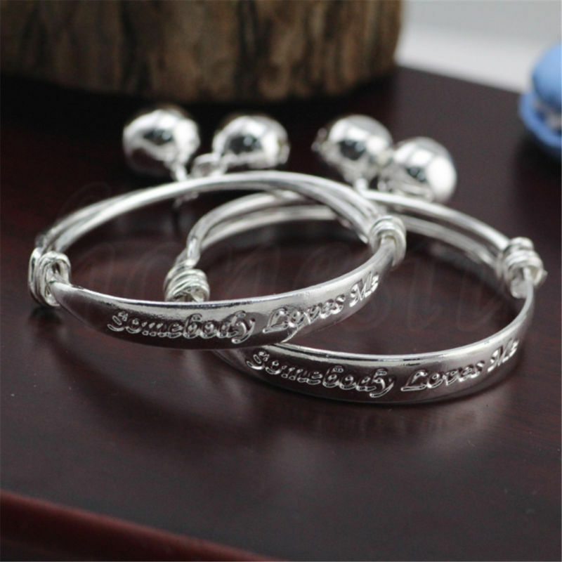 2pcs Girl Boy Children Jewelry Bangle Bracelet Somebody Loves Me Small Bell Gift