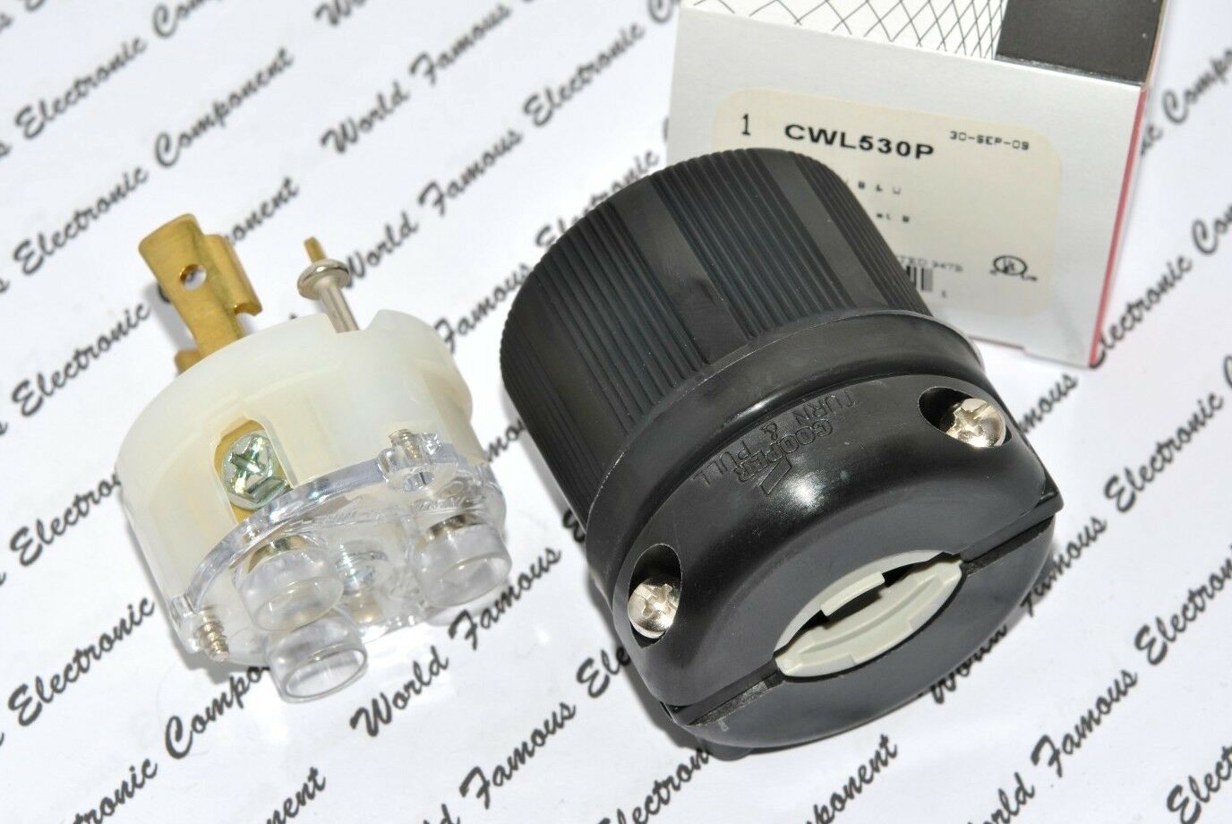 1pcs - COOPER CWL530P NEMA L5-30 30A 125V Twist Hart-Lock Locking Plug