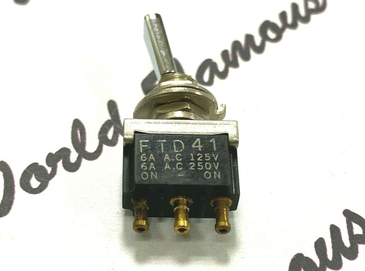 1pcs - OHTO FTD41 6A 125/250 Vac ON/ON Switch - JAPAN