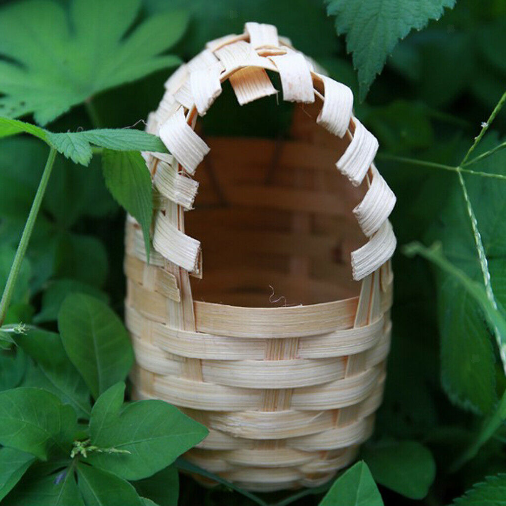 2pieces Natural Pet Bird Nest Birdhouse Handcrafted Finches Sparrows Cage