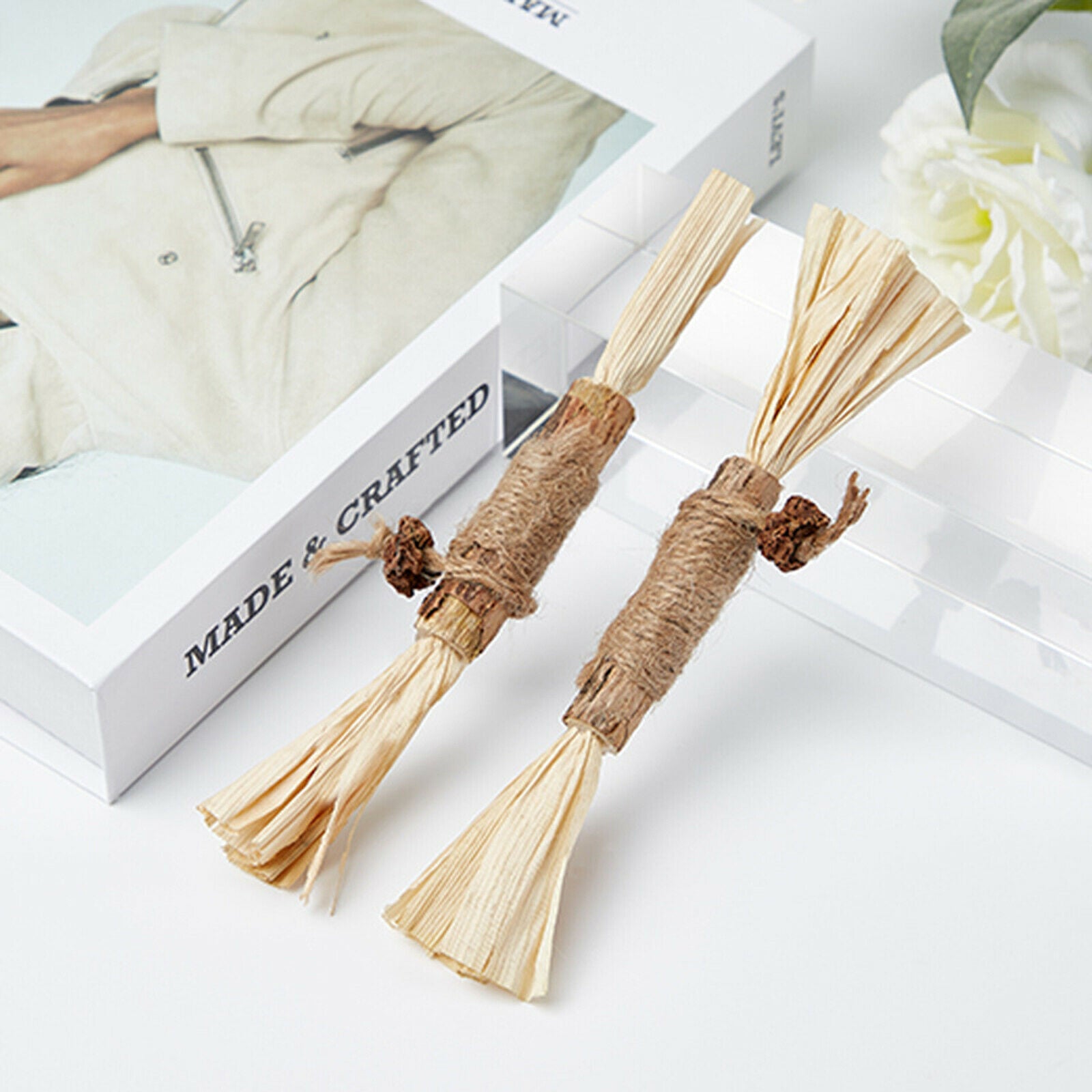 Chewing sticks made of natural wood for cats Small pets Hamsters gerbils