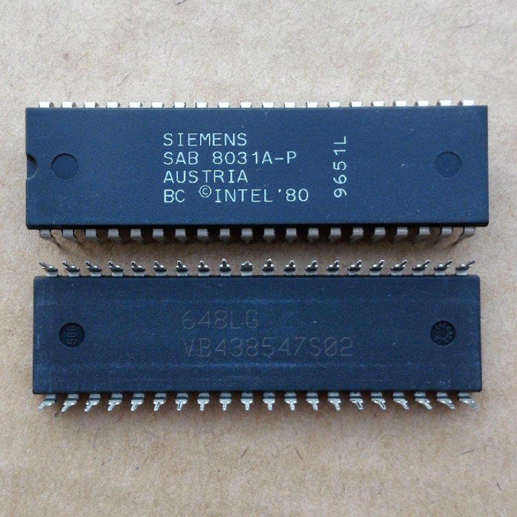 1PCS  IC SIEMENS DIP-40 SAB8031A-P SAB8031AP SAB8031A SAB8031 8031A-P