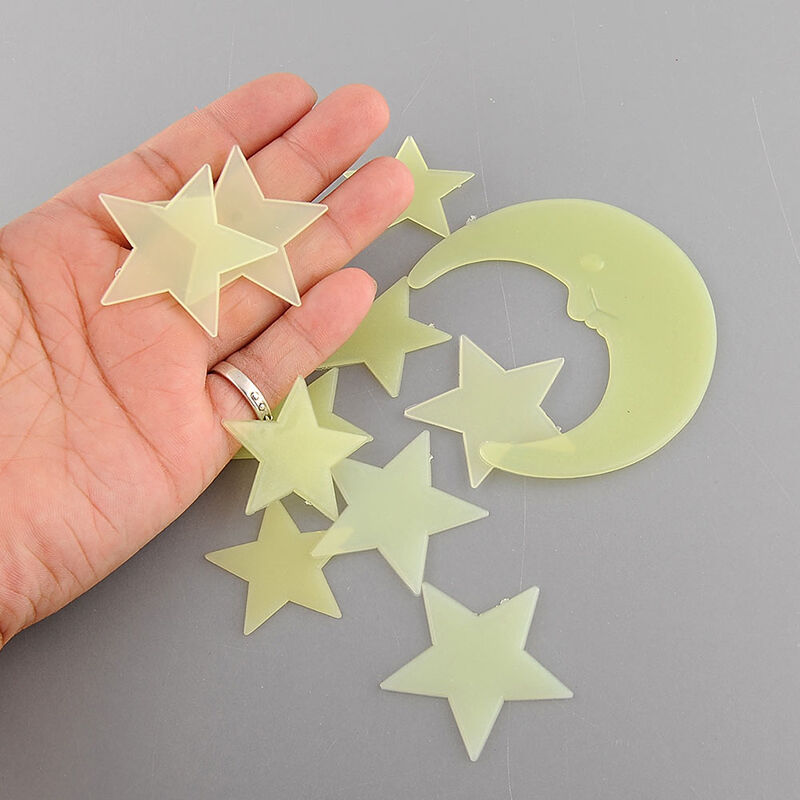 44Glow In The Dark Stars and 2 Moon Plastic Stickers Ceilings & Walls Bedr.l8