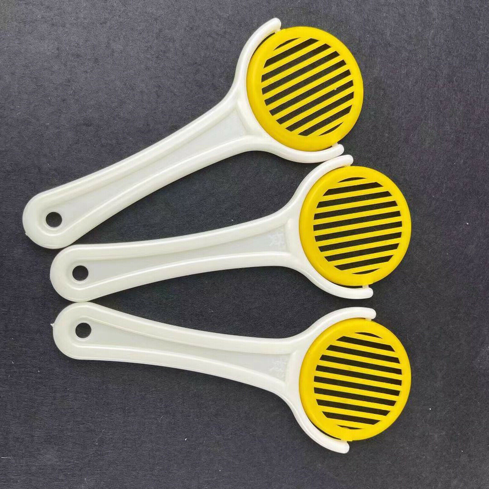 Handheld Bee Queen Cage Beekeeper Apiculture Accessories Tool Supplies