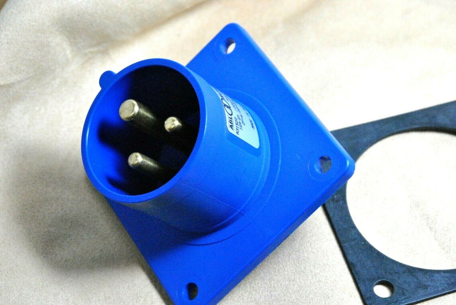 1pcs -ABL SURSUM A31S22 16A IP44 CEE Pin&Sleeve