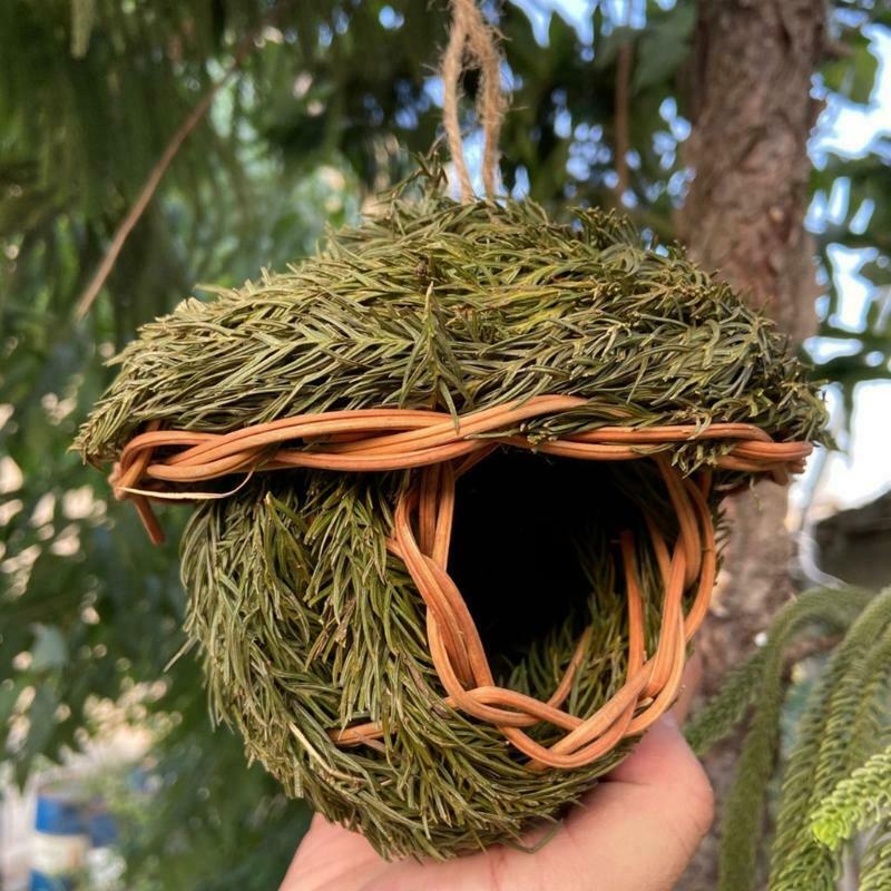 Hand-Woven Bird House Natural Grass Bird Nest Shelter Hut Small Bird Hideaway
