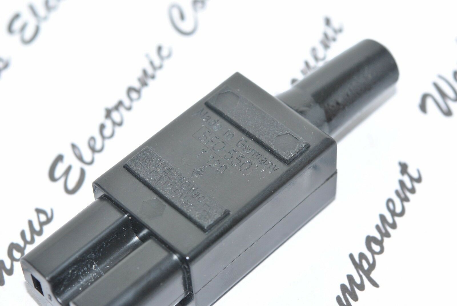 1pcs-Kautt & Bux SFO550 IEC 10A 250Vac  Re-wireable Female Plug -Connector