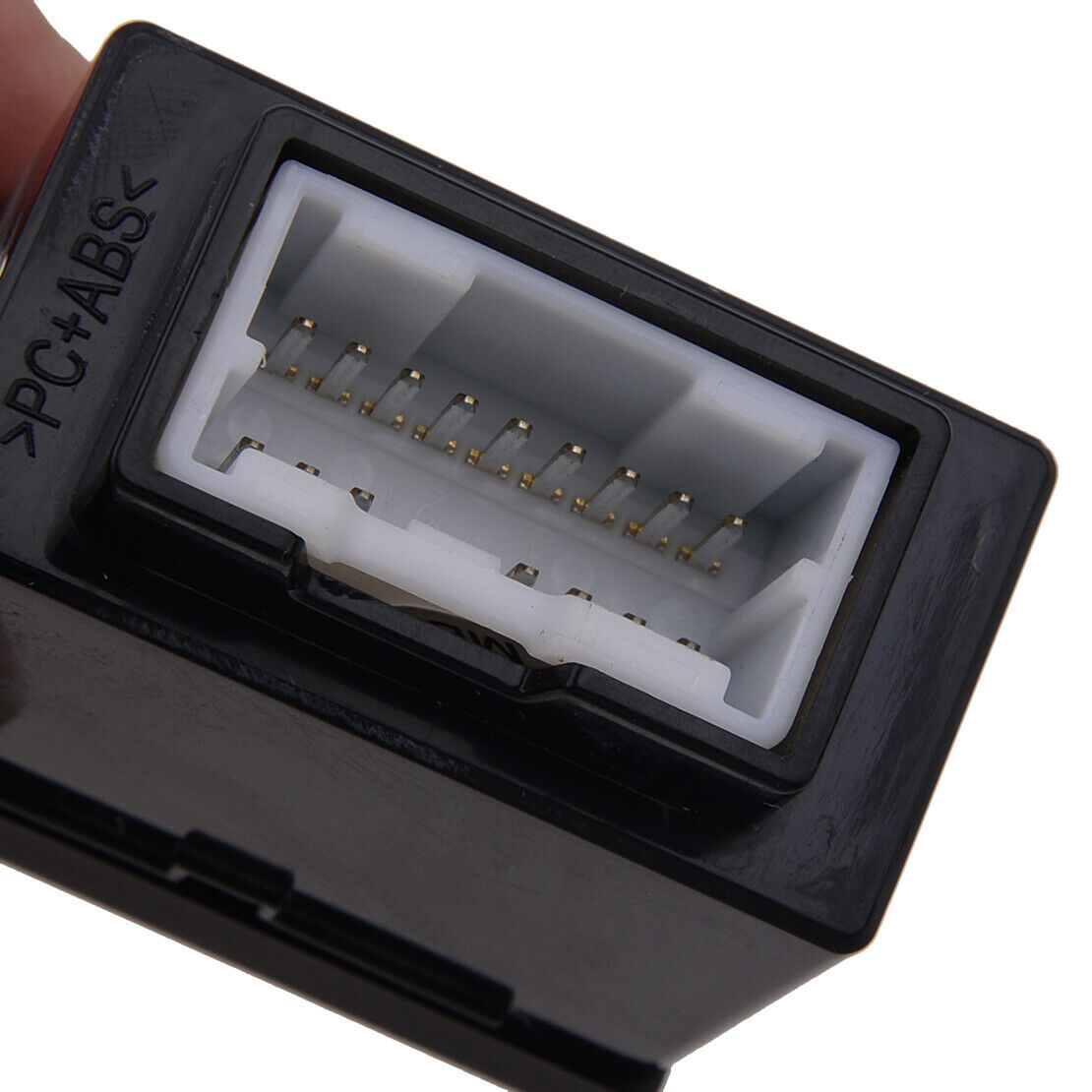 Car AUX USB Jack Assy Adapter Port Console Fit For Hyundai Accent 2011 2012 2013