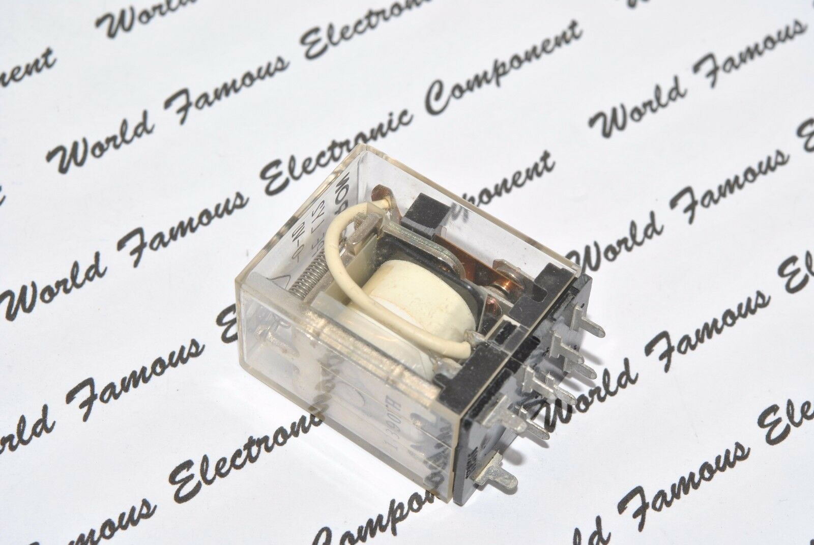 1pcs -  OMRON LY2-0-VD DC 12V Relay
