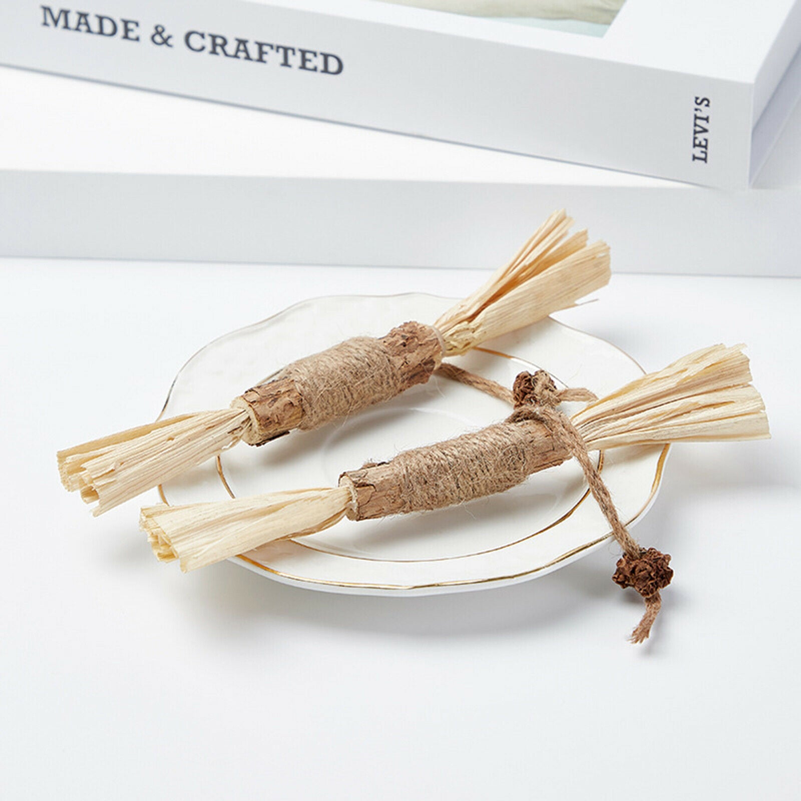 Chewing sticks made of natural wood for cats Small pets Hamsters gerbils