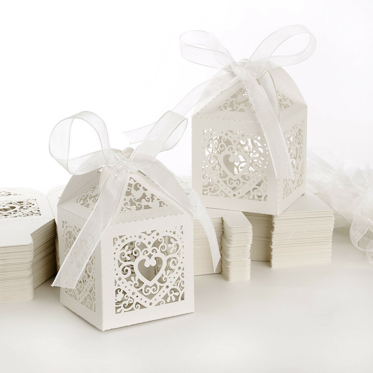 150pcs Romantic Hollowed Love Heart Paper Party Wedding Favor Ribbon Candy Boxes