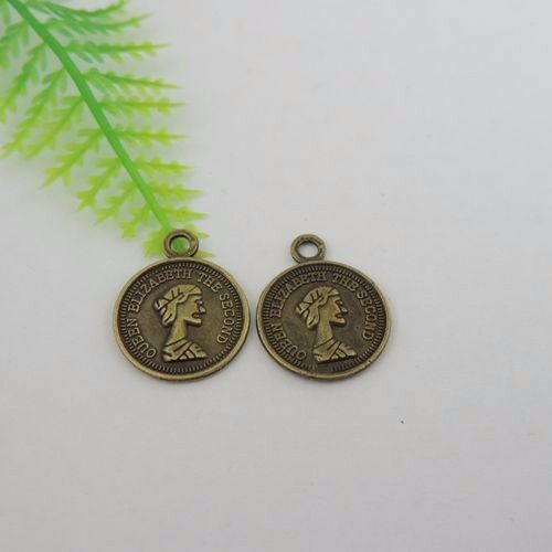 80pcs Antiqued Bronze Alloy Portrait Engraved Round Charm Necklace Pendant 39392