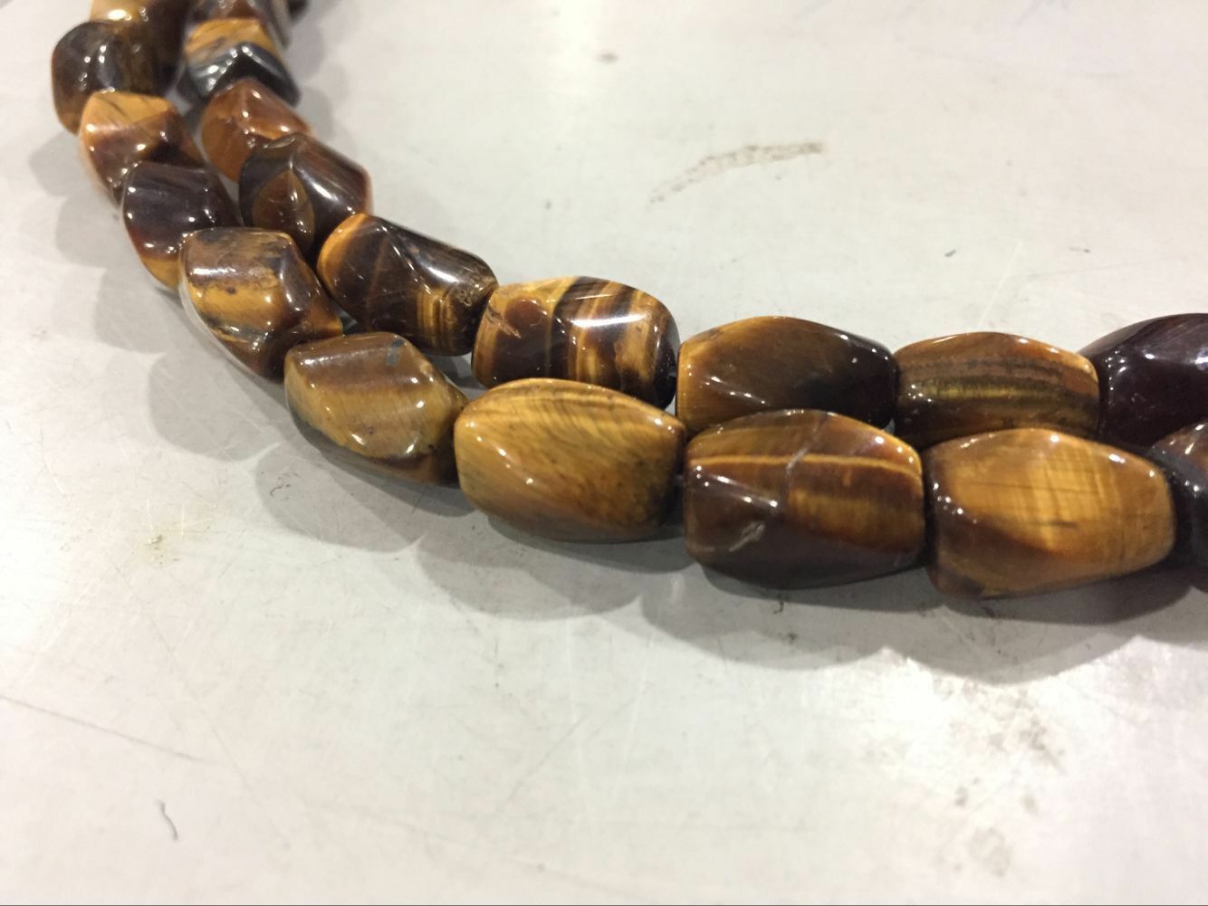 Natural 12x16MM Roaring tiger eyes stone twist-Shape  loose beads 15 "