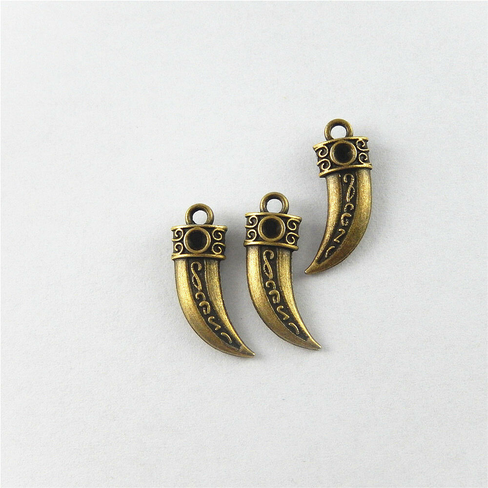 40pcs Antiqued Bronze Alloy Wolf Tooth Charms Pendant Necklace Jewelry Making