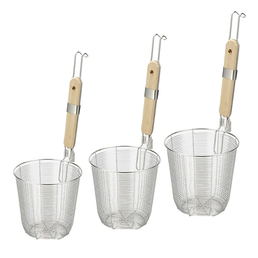Pasta sieve, kitchen sieve, frying basket made of stainless steel with hooks for