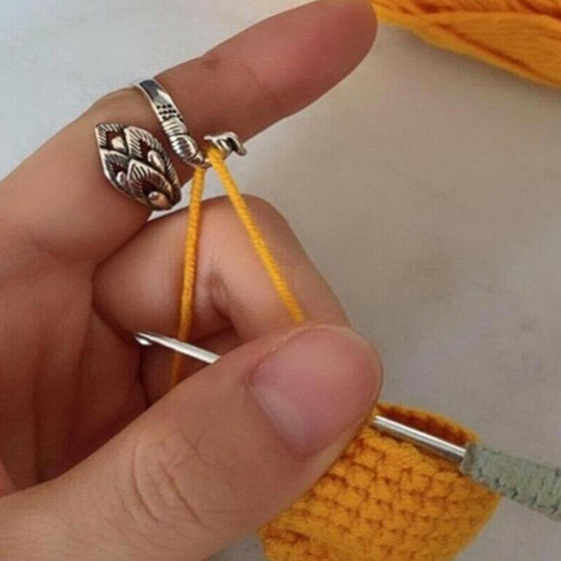 Adjustable Knitting Loop Crochet Hook Knitting Sewing Accessories Thimble.l8