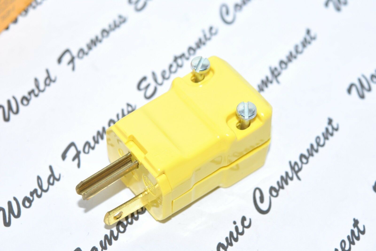1pcs - HUBBELL HBL5965VY 15A 125V 5-15P Yellow Nylon Straight Plug - NIB