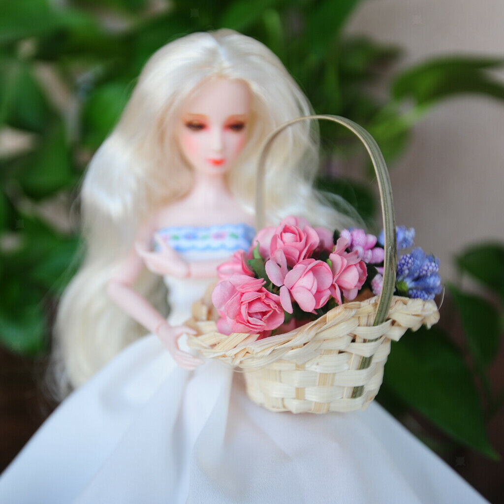 Mini Woven Flower Basket with Handle Simulation Furniture Fairy Garden Decor