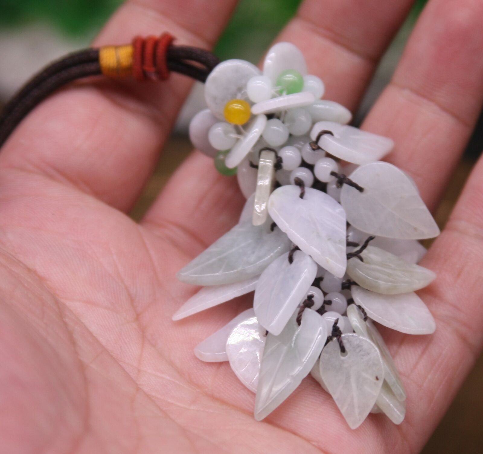 certified 100% natural green jadeite jade Car pendant Leaf petals æ ‘å¶è½¦æŒ‚ AA++