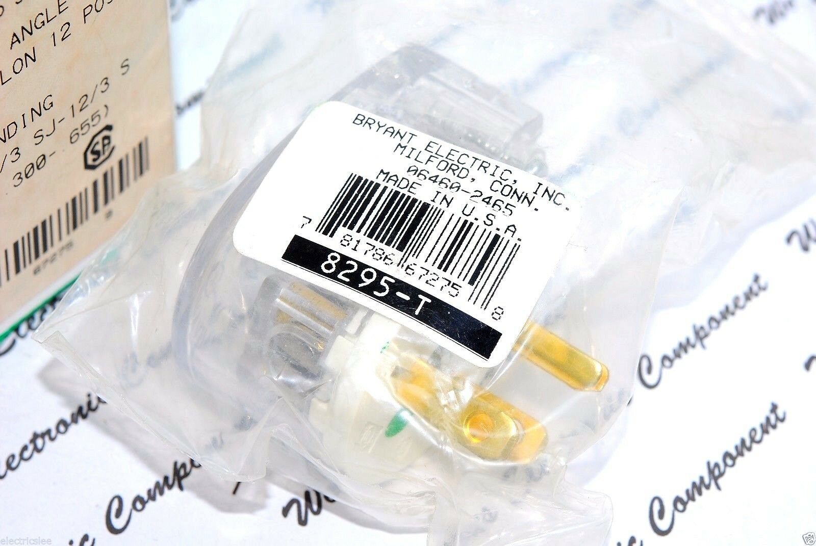 1pcs - BRYANT 8295-T 15A 125V 2P3W NEMA5-15P Hospital Grade Angle Plug