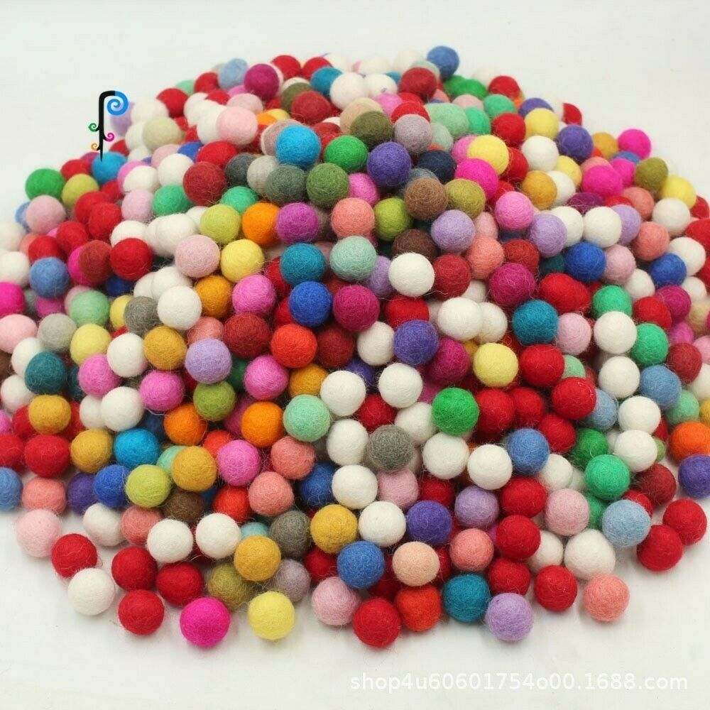 100 PCS Felt Balls Wool Hand-made Felt Beads for Crafts Room Party Wedding Decor
