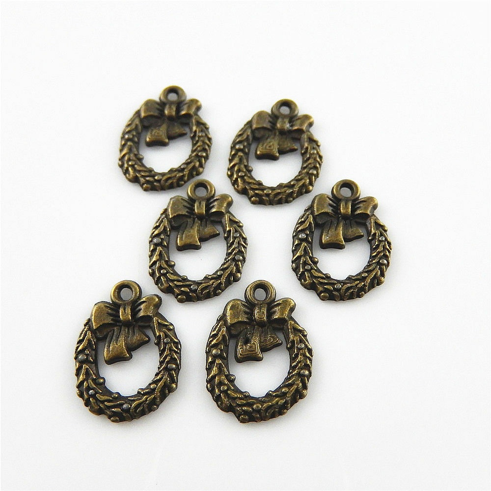 100 Retro Bronze Christmas Wreath Charm Alloy Pendant Xmas Craft Jewelry 14*12mm