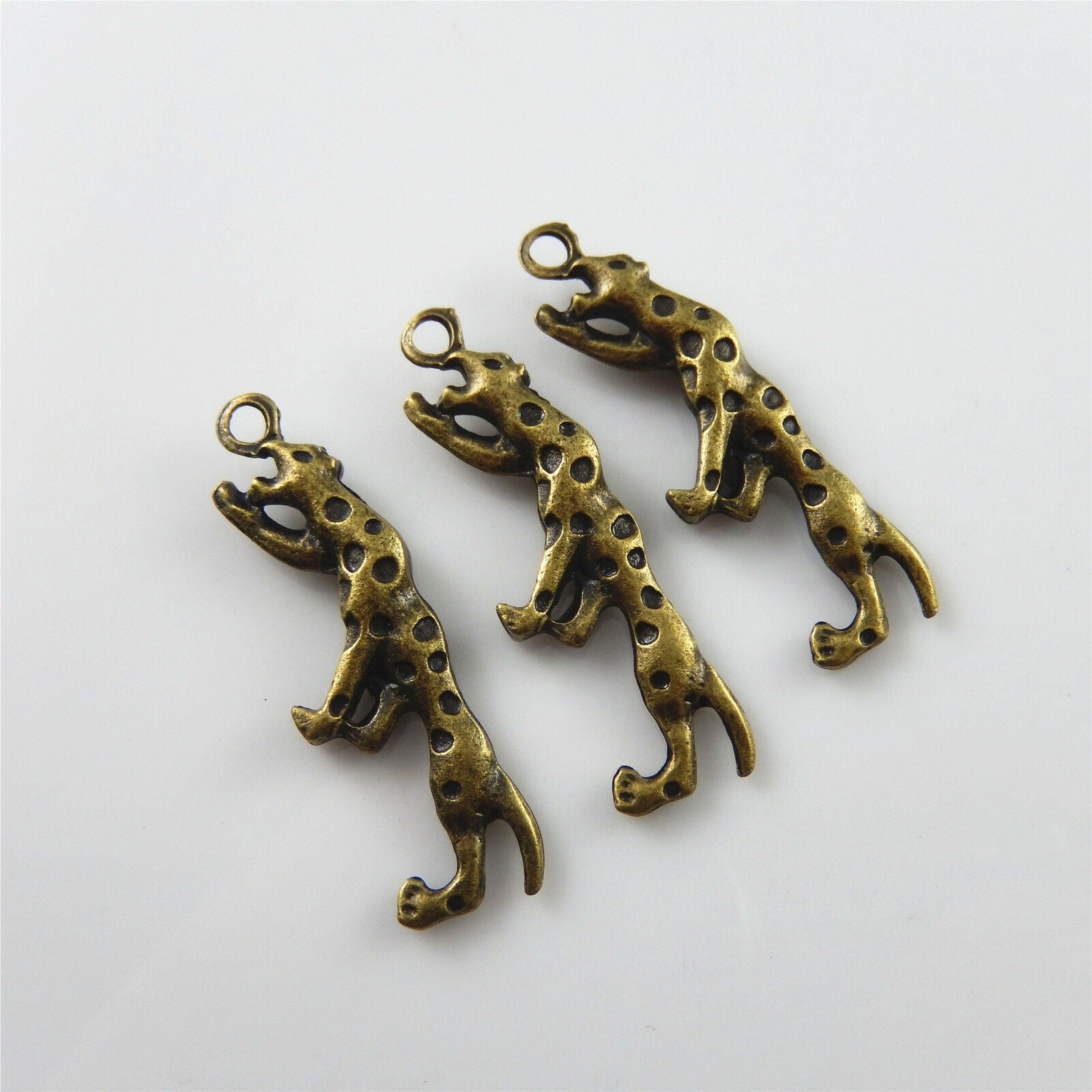 20 pcs Antiqued Bronze Alloy Leopard Animal Charm Pendant Jewelry Craft 33*11mm