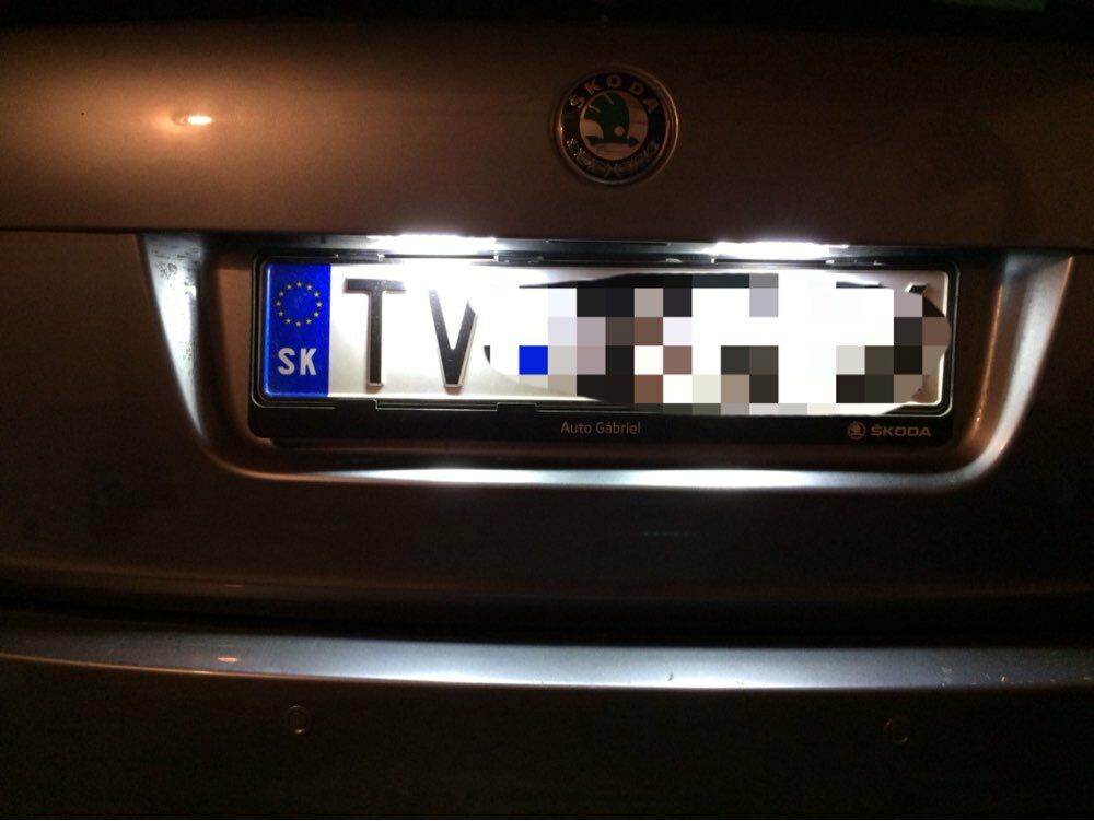 white LED License Plate Light White For Skoda Octavia 2 1Z/Roomster 5J 2006-2010