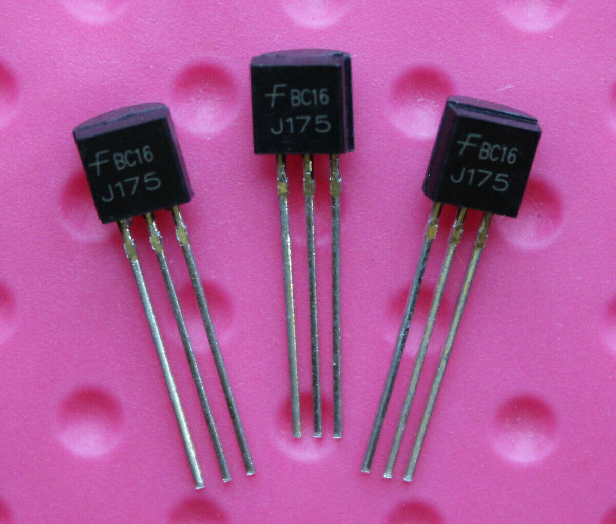 50pcs J175 2SJ175 Integrated Circuit IC TO-92