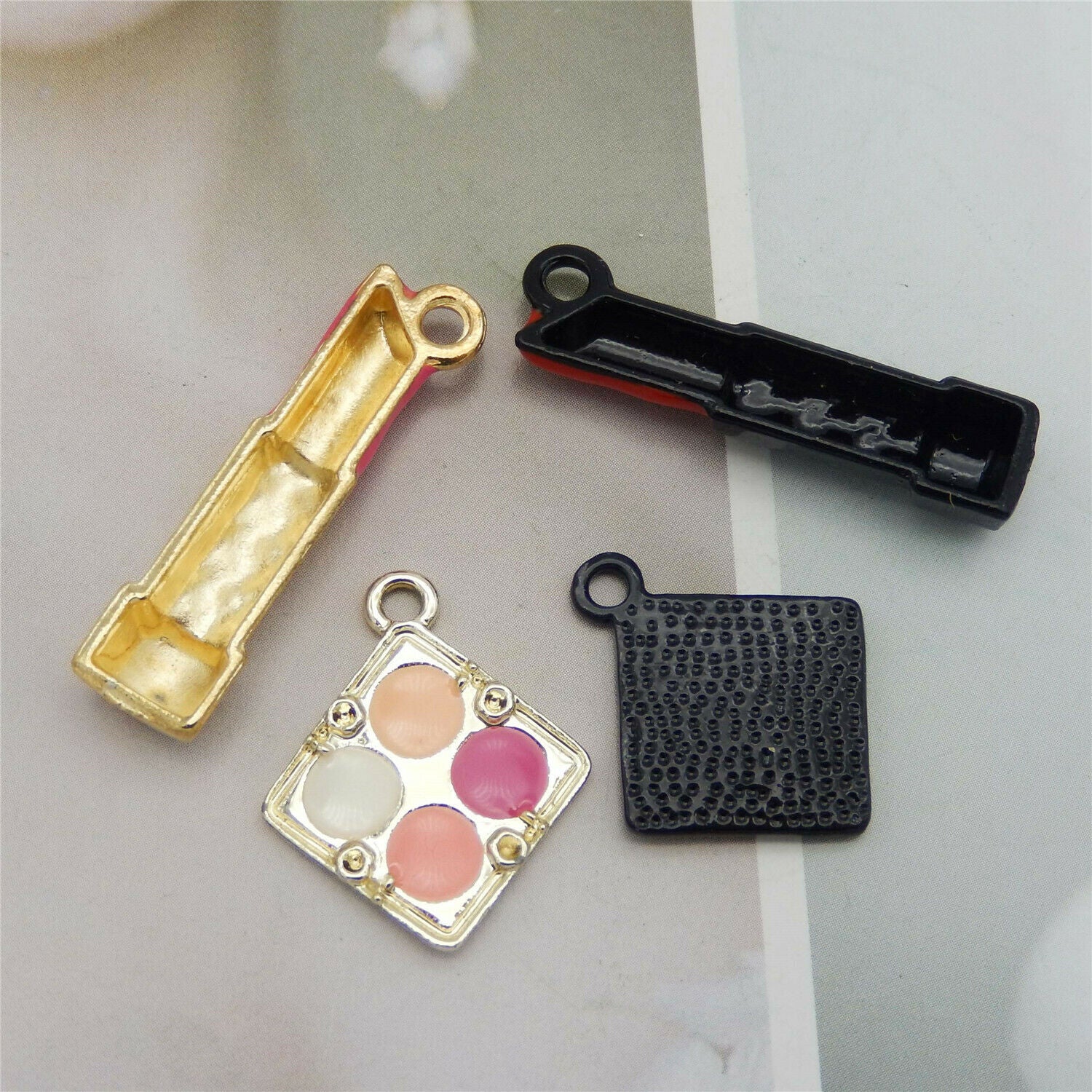 16 pcs Enamel Alloy Lipstick Eyeshadow Palette Cosmetic Pendant Charm Assorted