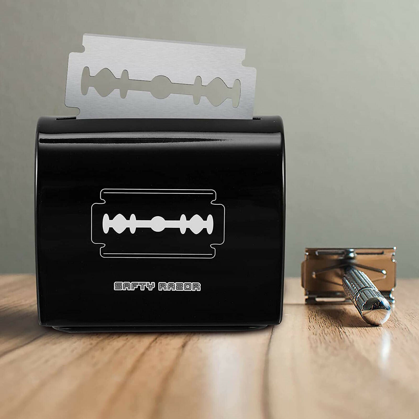 Reusable Detachable Blade Disposal Case Safety Storage Bank for Blades Boxes
