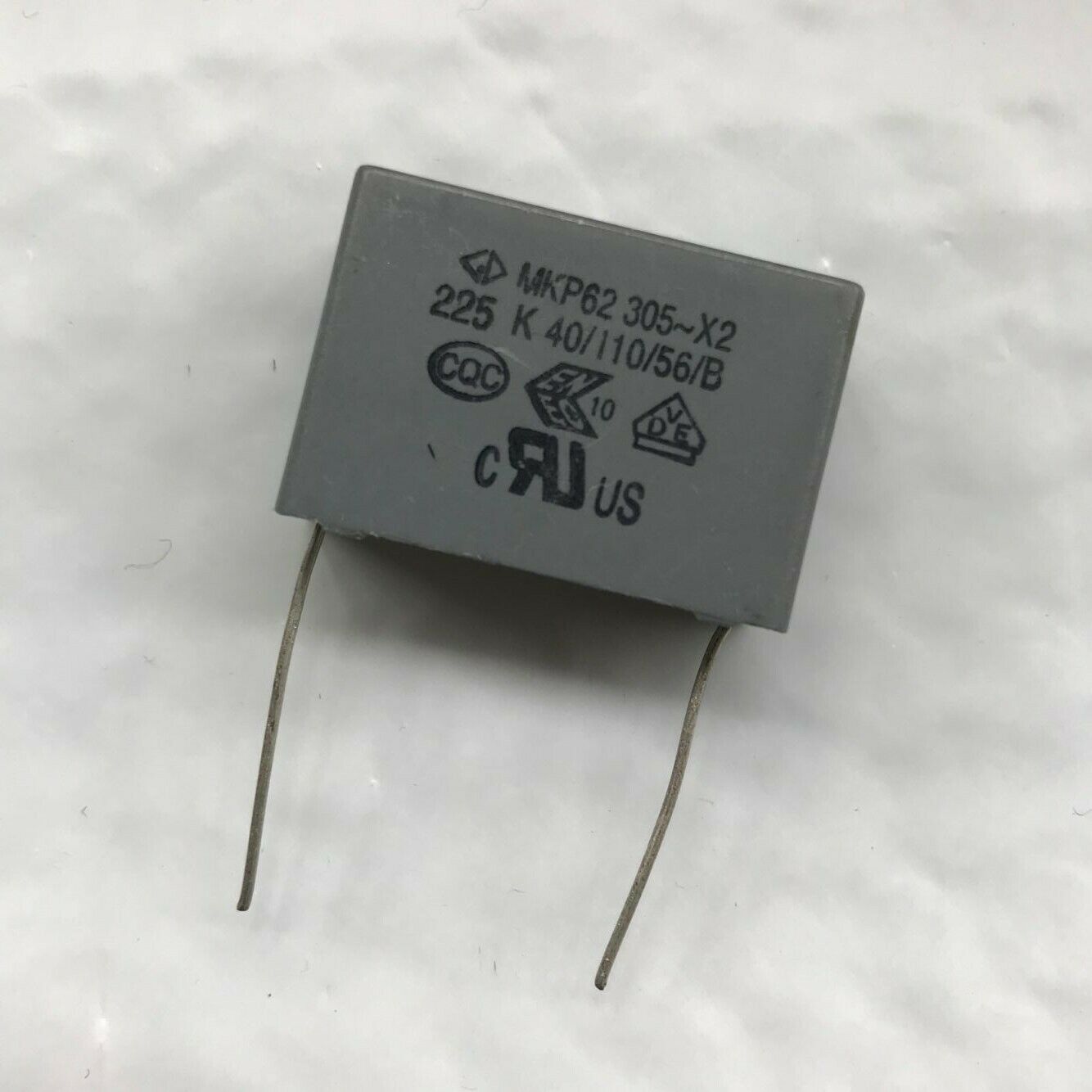 5pcs MKP62 X2 305VAC 225K 2.2UF 225 Polypropylene Film Capacitor P=27mm