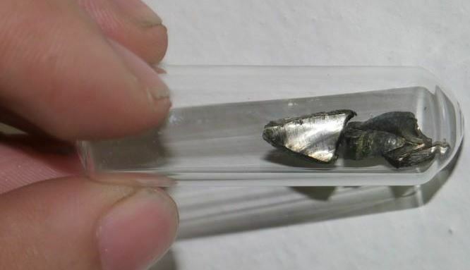 Europium EU Metal 99.99% 1 grams shiny pieces in ampoule under argon