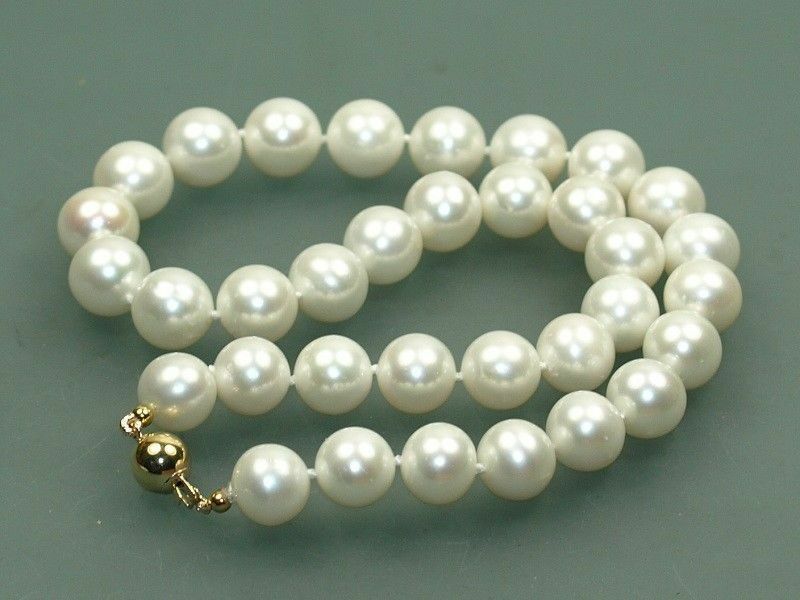 Fashion beautiful 9-10mm white fresh water round pearls necklace 18" A+