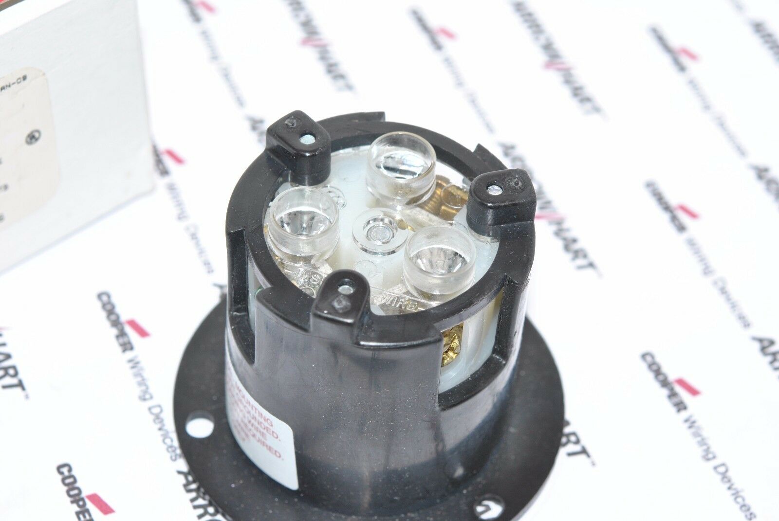 1pcs-COOPER CWL830FO NEMA L8-30 30A 480V 2P3W Locking Outlet - Flanged