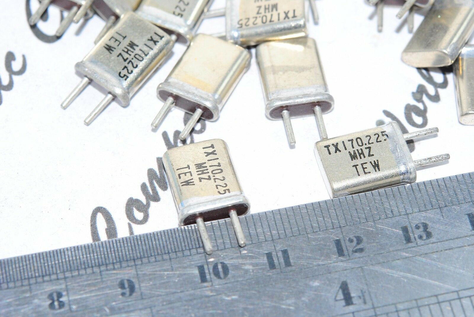 1pcs - TEW 170.225 MHZ Quartz Crystal Resonator / XTAL