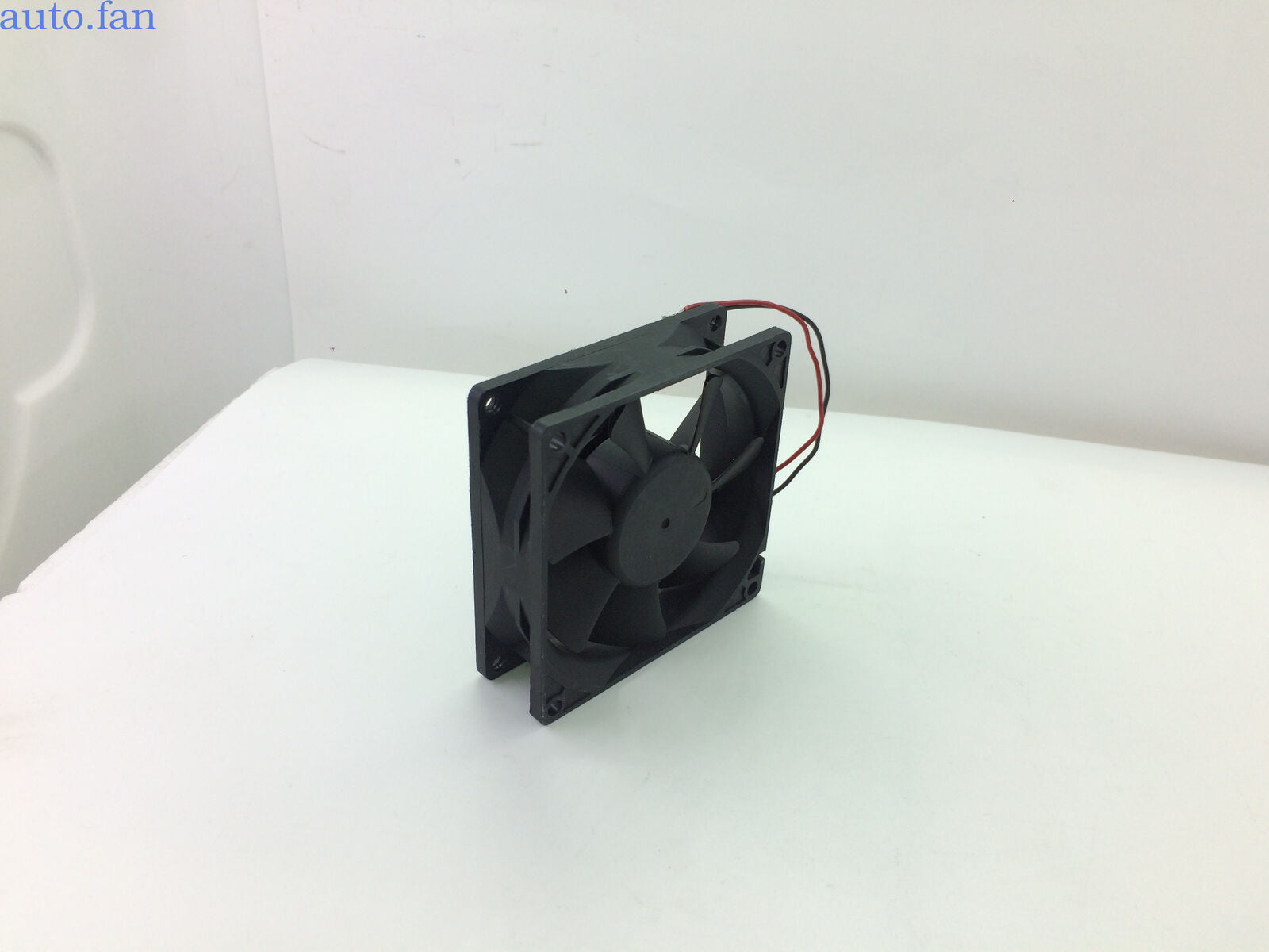 For Delta DSB0812M DC12V 0.14A 8025 2 wire cooling fan 80 * 80 * 25MM