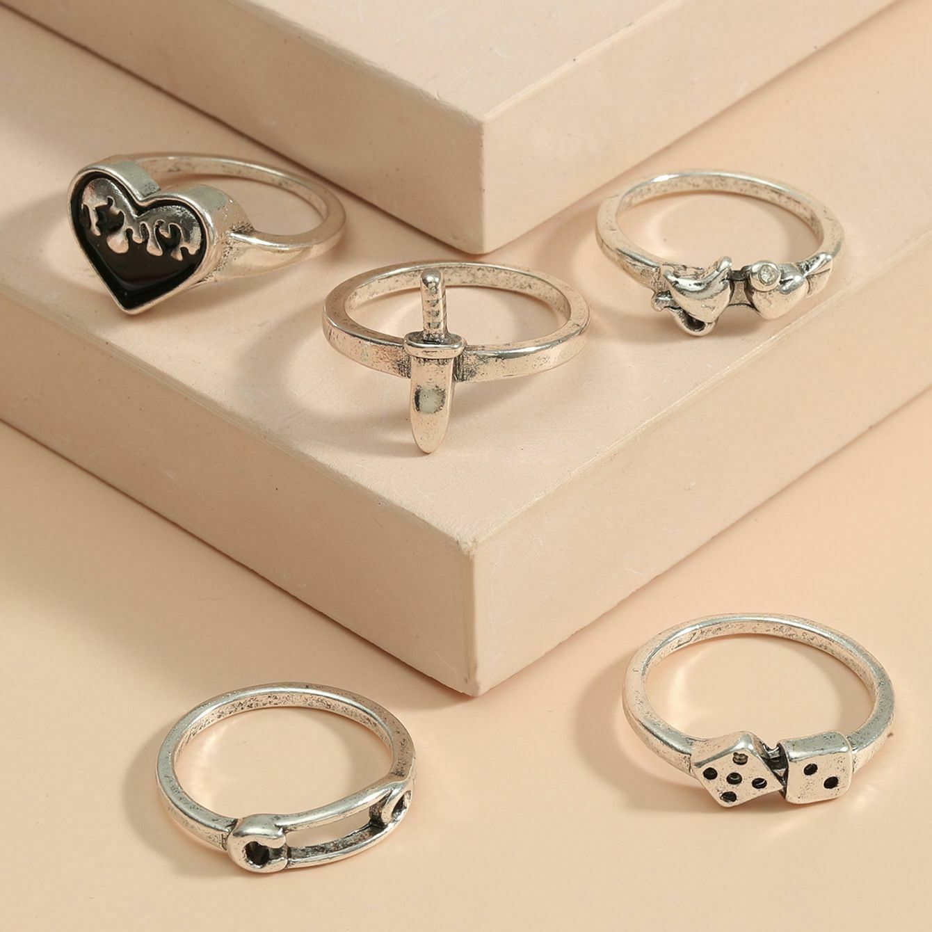 Gifts Retro Black Dice Billiards Gothic Heart Rings Set Women Finger Ring