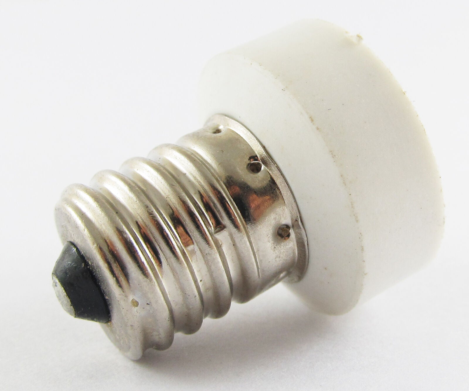 100x  Base LED Light Bulb Adapter Holder Socket Converter E17 Male to E11 Female