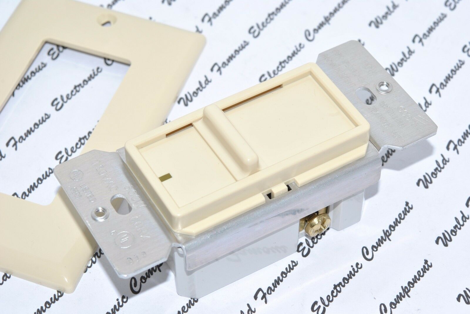 1pcs-COOPER 6432V Lighted Slide Dimmer 600W 120V AC/CA 60Hz - lvory