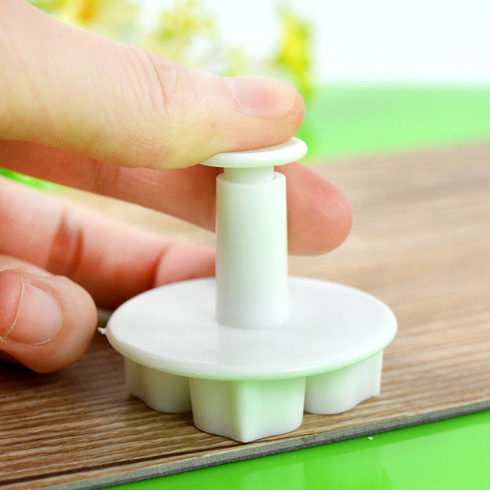 3pcs DIY Bakeware Flower Plunger Cutter Mold Embossed Stamp Fondant CakeC.l8