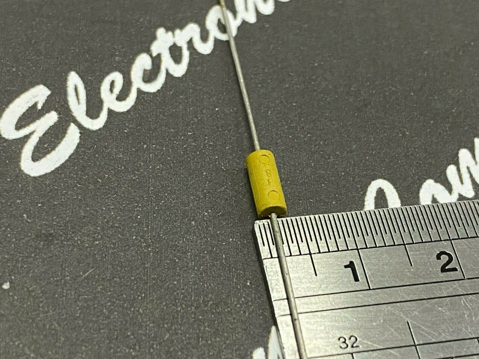 10pcs - BUSSMANN 4A 125V TR/MCR-4 MICROTRON AXIAL FUSE BUSS