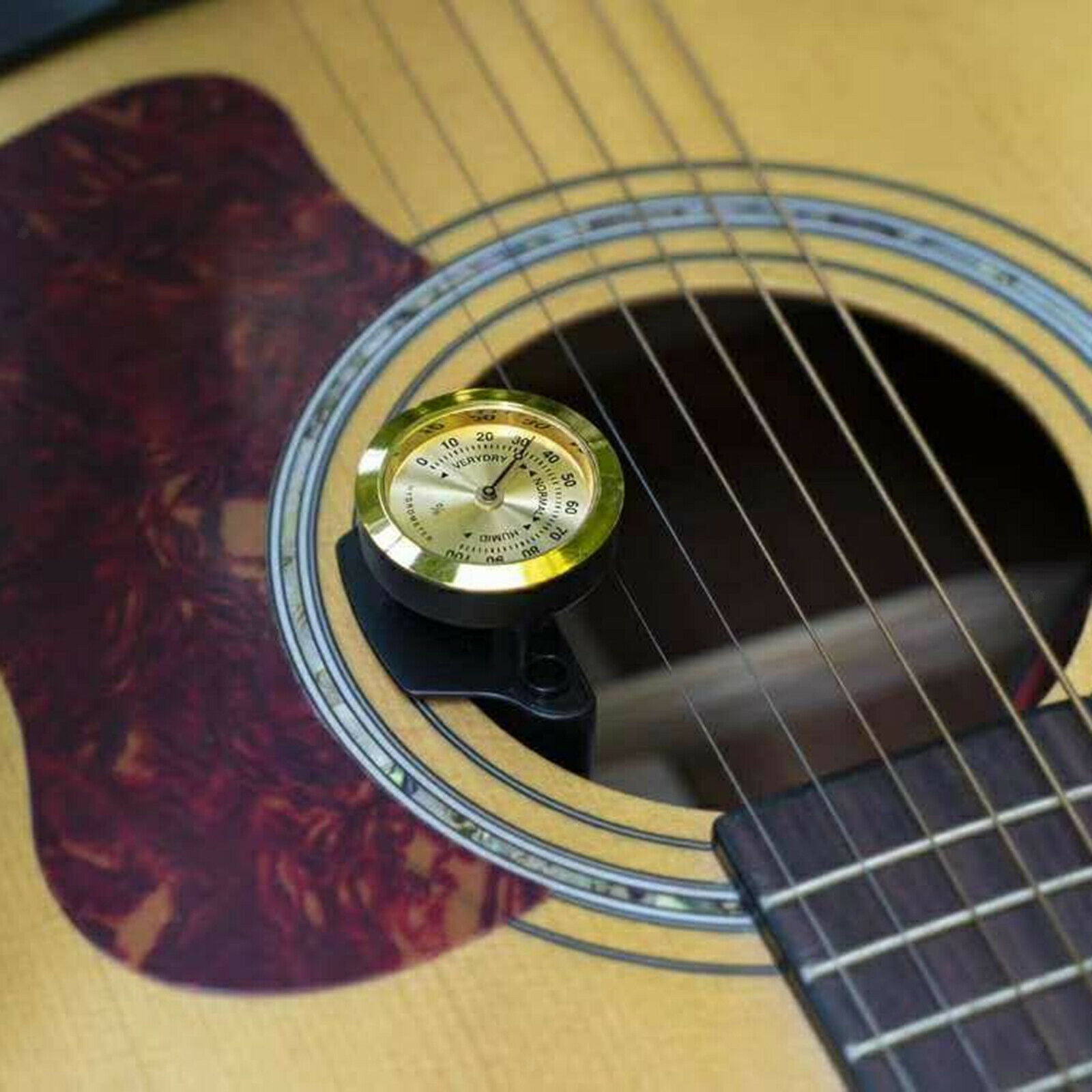 Folk Guitar Humidifier Acoustic Guitar Humidification Tool Prevent Cracking