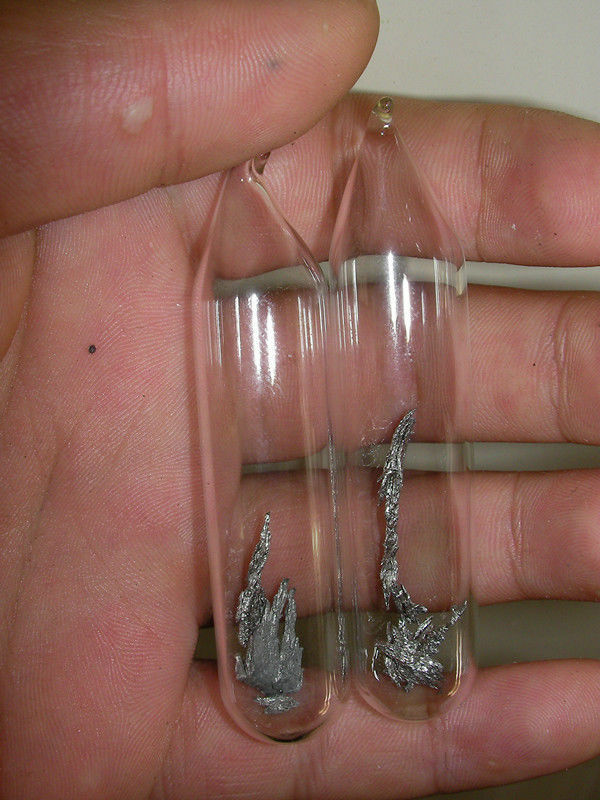 Thulium metal Tm Metal pack with glass bottle 4N Tm≥99.99% 1g for Collection